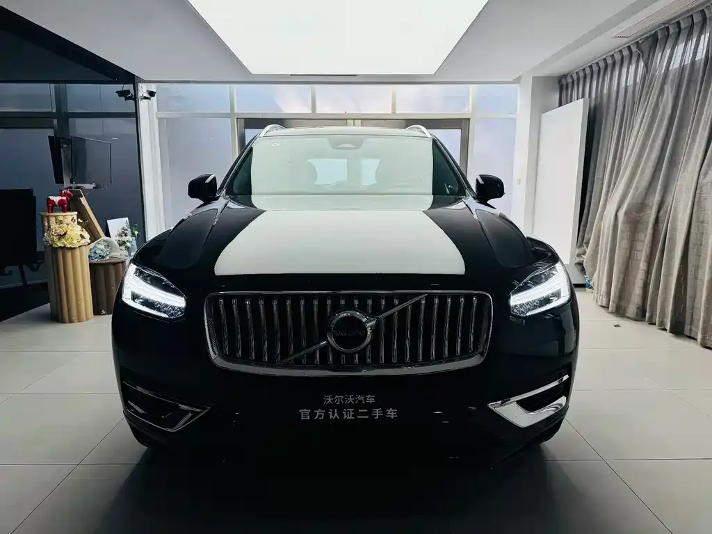 Volvo XC90 — фото 2
