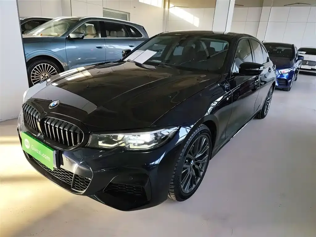 BMW 3 Series 2022 из CN, фото 1