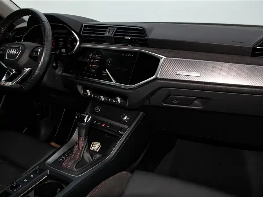 Audi Q3 Sportback — фото 5