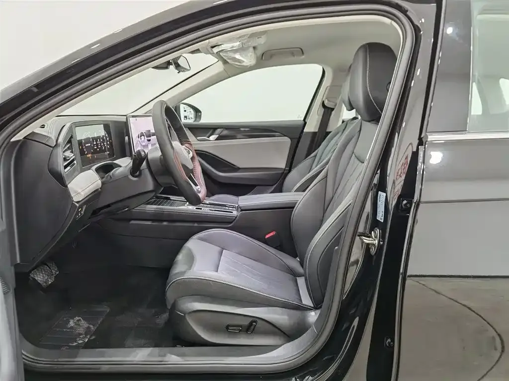 Volkswagen Magotan 2025 из CN, фото 8