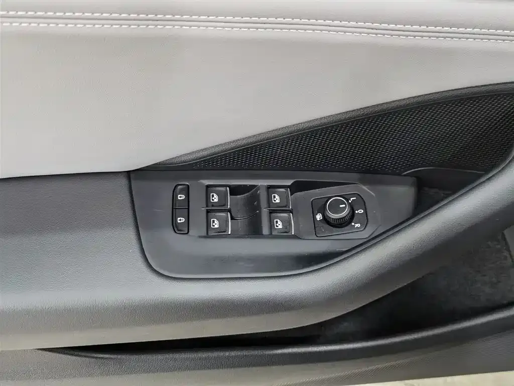 Volkswagen Magotan 2025 из CN, фото 4