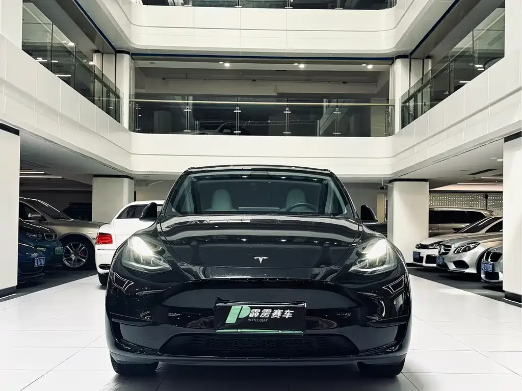 Tesla Model Y — фото 4