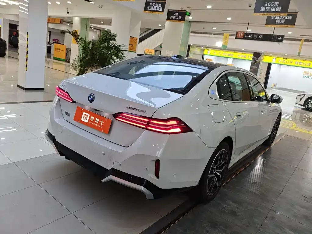 BMW i5 2024 из CN, фото 4