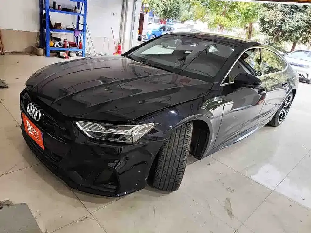 Audi A7 2021 из CN, фото 1