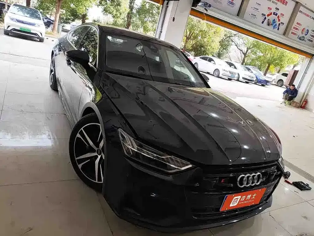 Audi A7 2021 из CN, фото 4