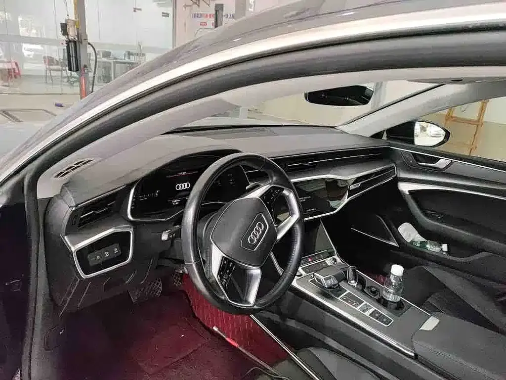 Audi A7 2021 из CN, фото 2