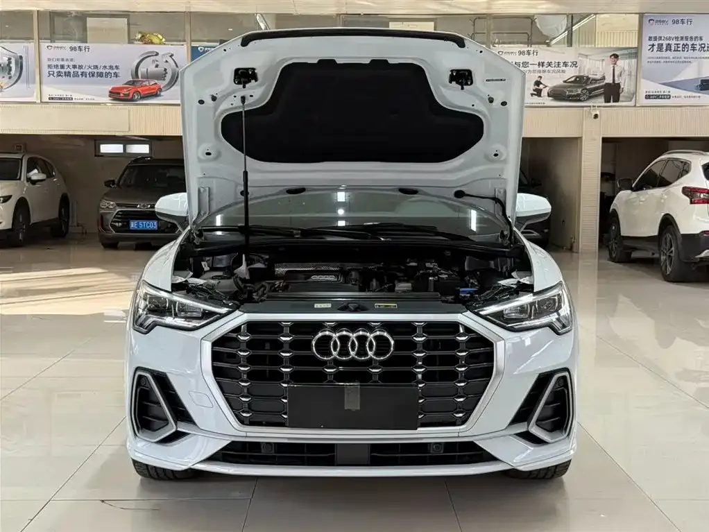Audi Q3 2023 из CN, фото 8