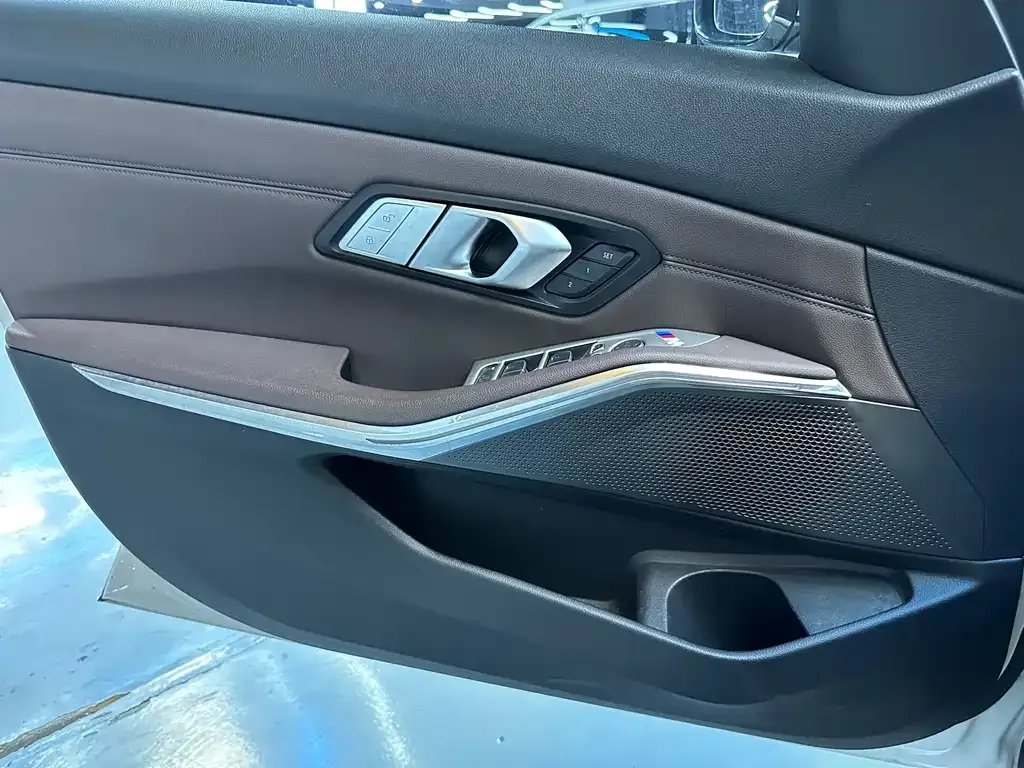 BMW 3 Series 2021 из CN, фото 5