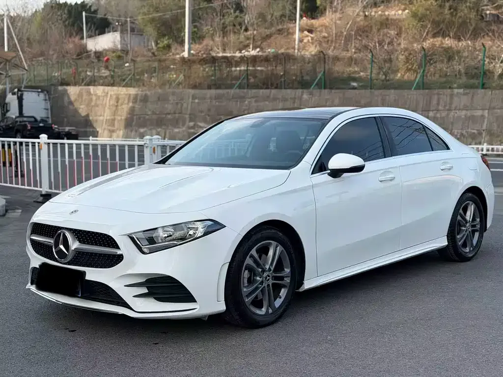 Mercedes-Benz A-Class — фото 1