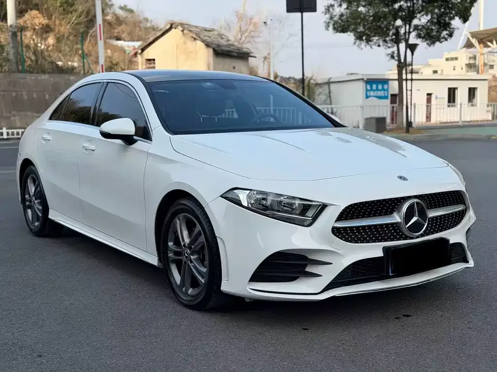 Mercedes-Benz A-Class — фото 9