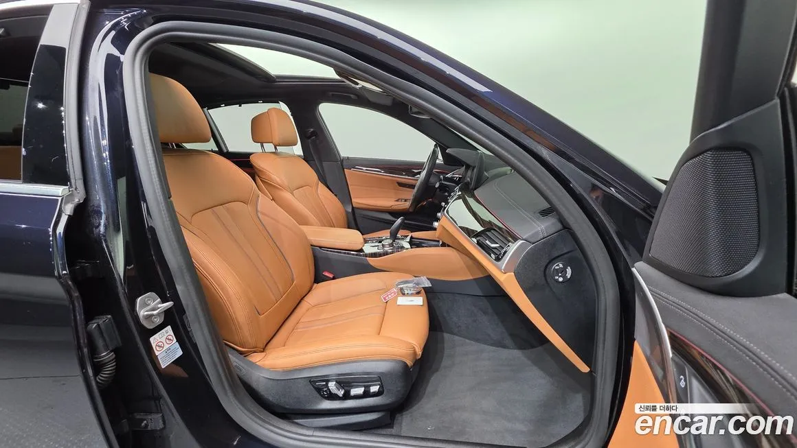 BMW 5-Series 2022 из KR, фото 3