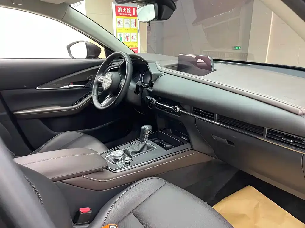 Mazda CX-30 2022 из CN, фото 6