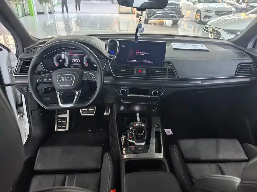 Audi Q5L 2023 из CN, фото 3