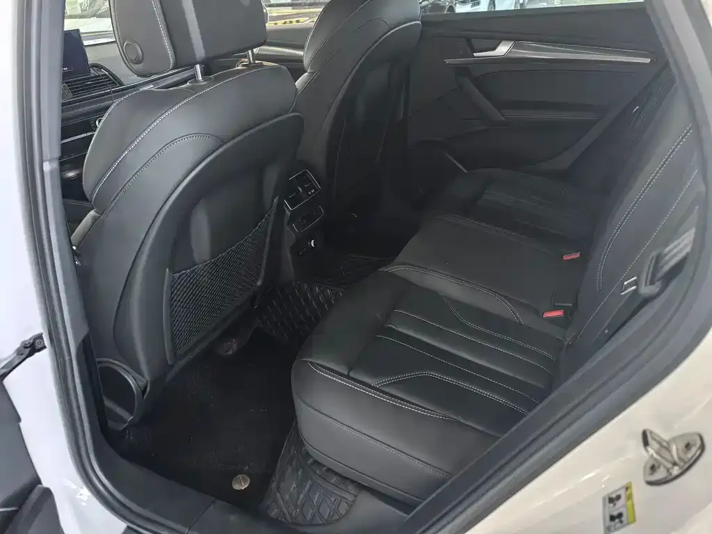 Audi Q5L 2023 из CN, фото 4