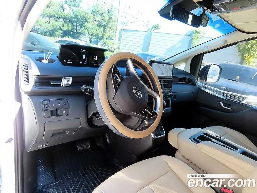 Hyundai Staria — фото 2