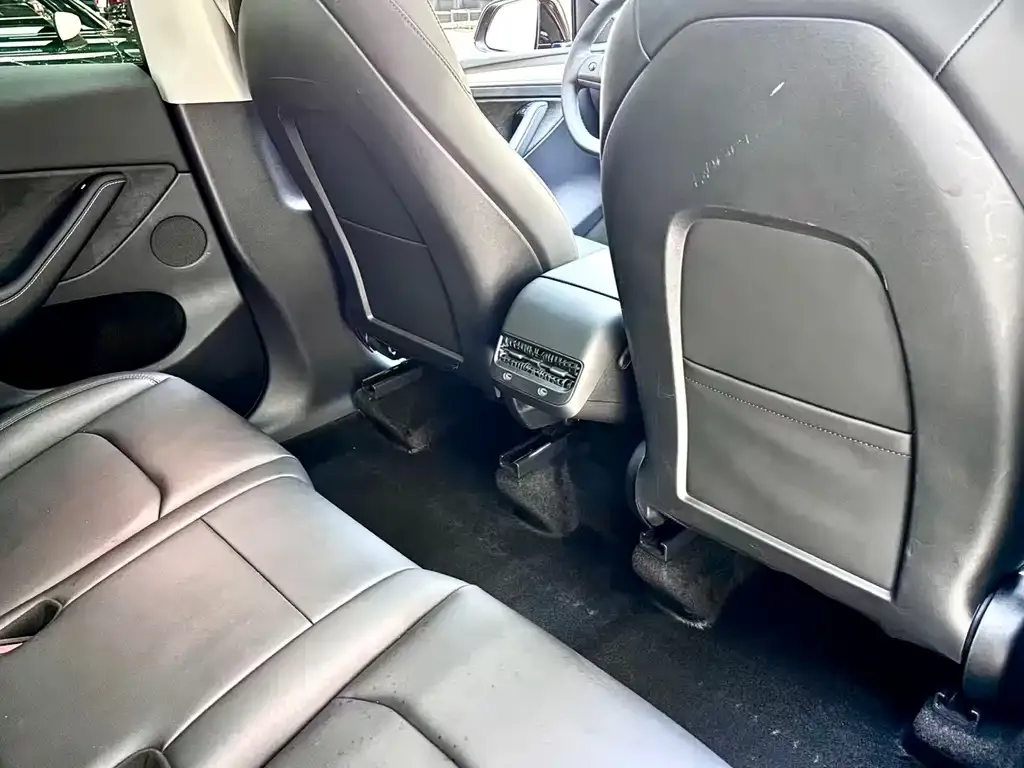 Tesla Model Y 2024 из CN, фото 9