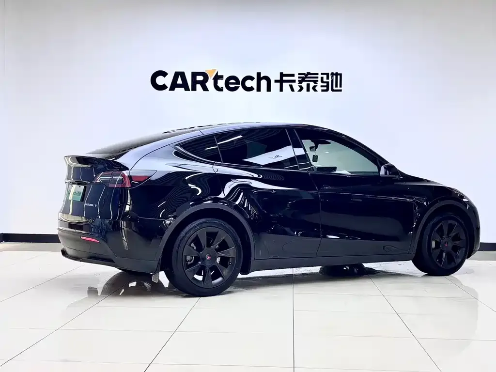 Tesla Model Y 2024 из CN, фото 3