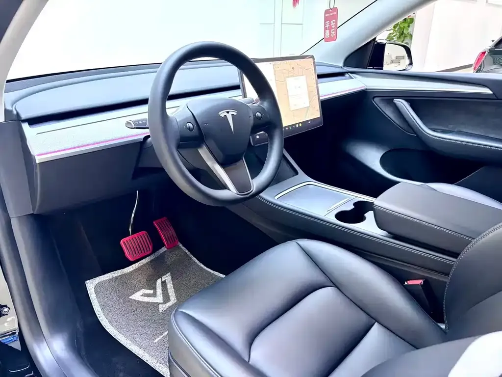 Tesla Model Y 2024 из CN, фото 5