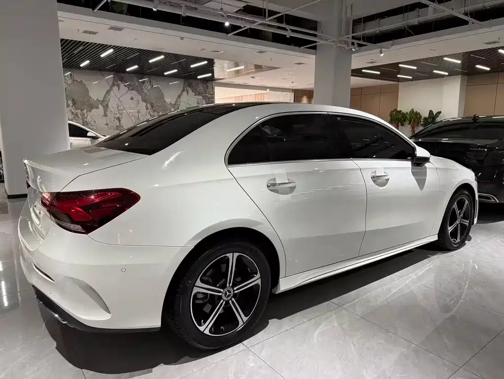 Mercedes-Benz A-Class — фото 6
