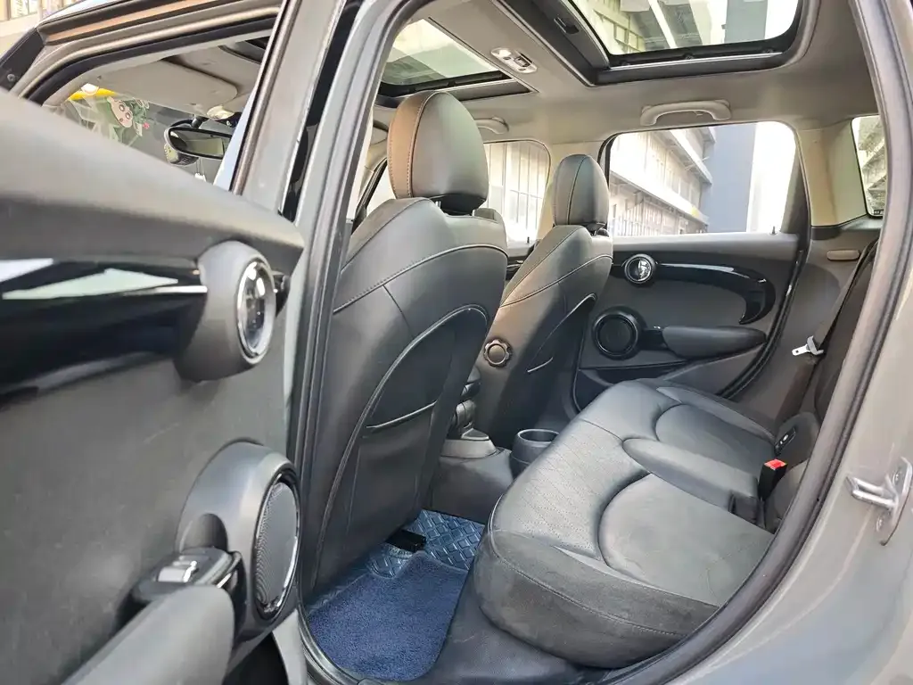 MINI Cooper (3-door) 2021 из CN, фото 2