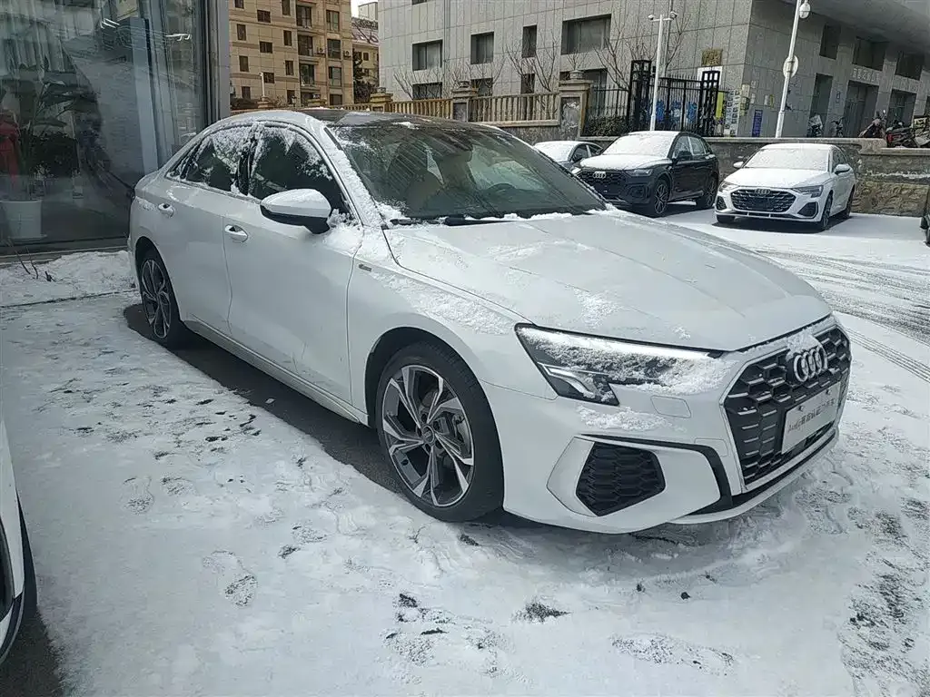 Audi A3 2024 из CN, фото 3