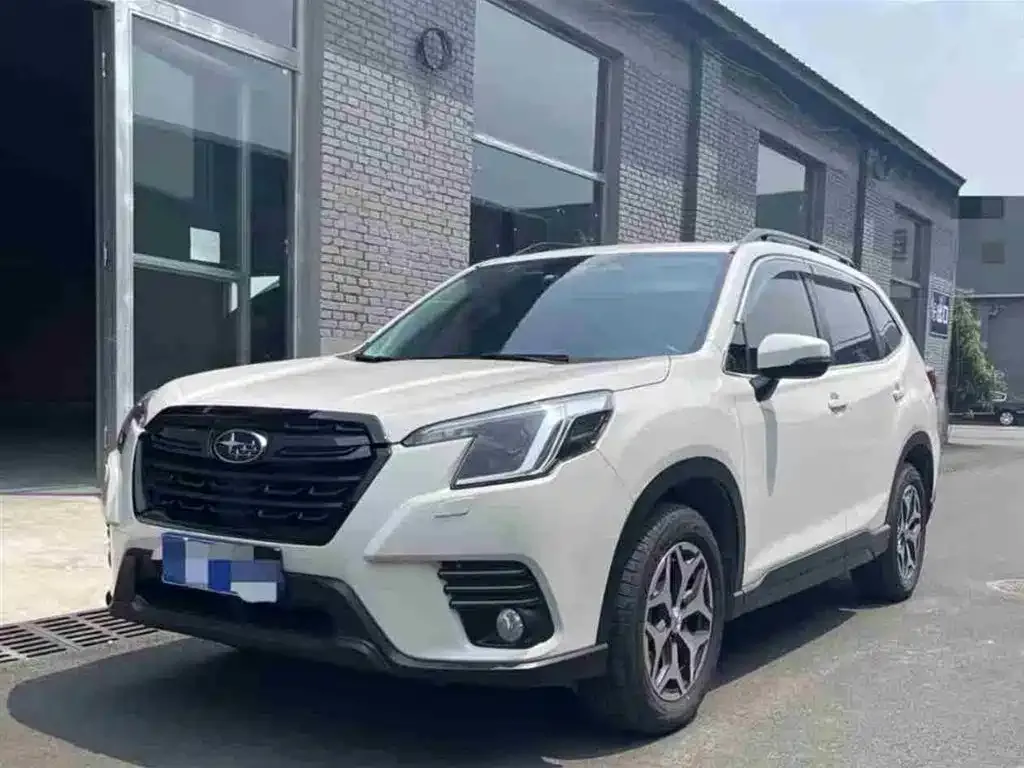 Subaru Forester 2023 из CN, фото 1