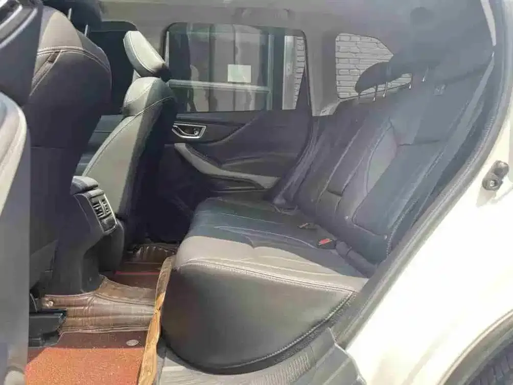 Subaru Forester 2023 из CN, фото 3
