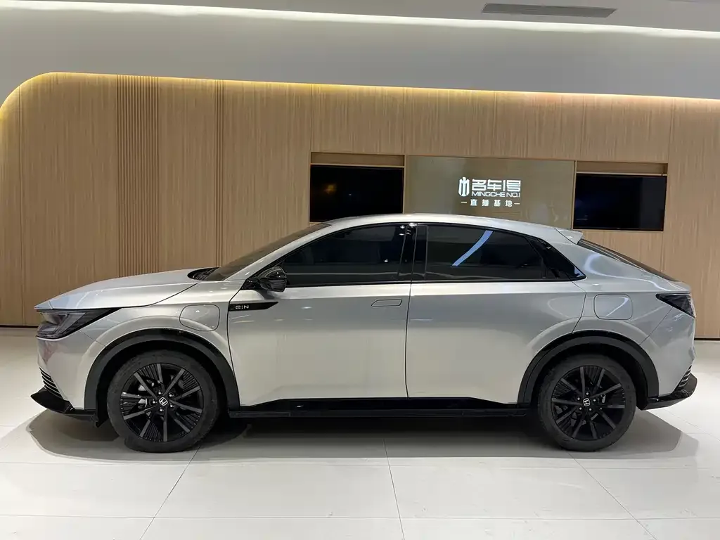Honda e:NP2 2024 из CN, фото 2