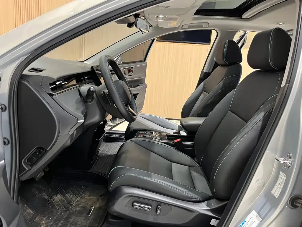 Honda e:NP2 2024 из CN, фото 9