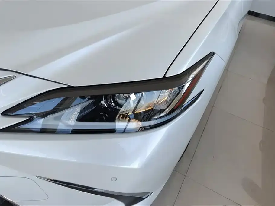 Lexus ES 2024 из CN, фото 8