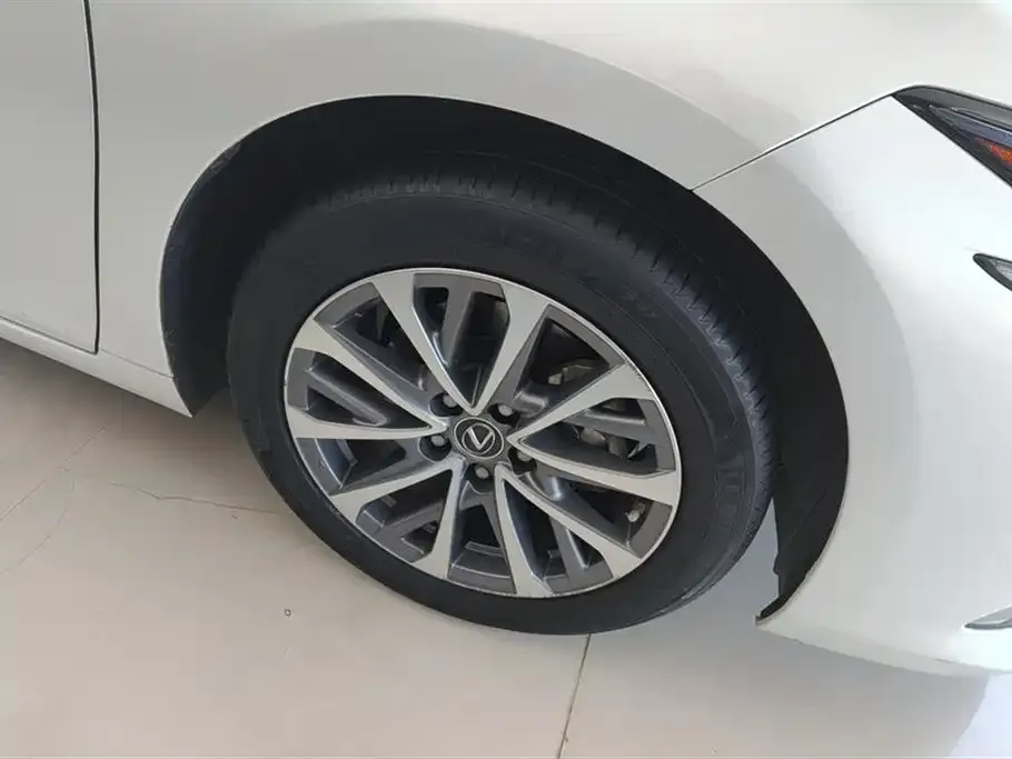Lexus ES 2024 из CN, фото 4