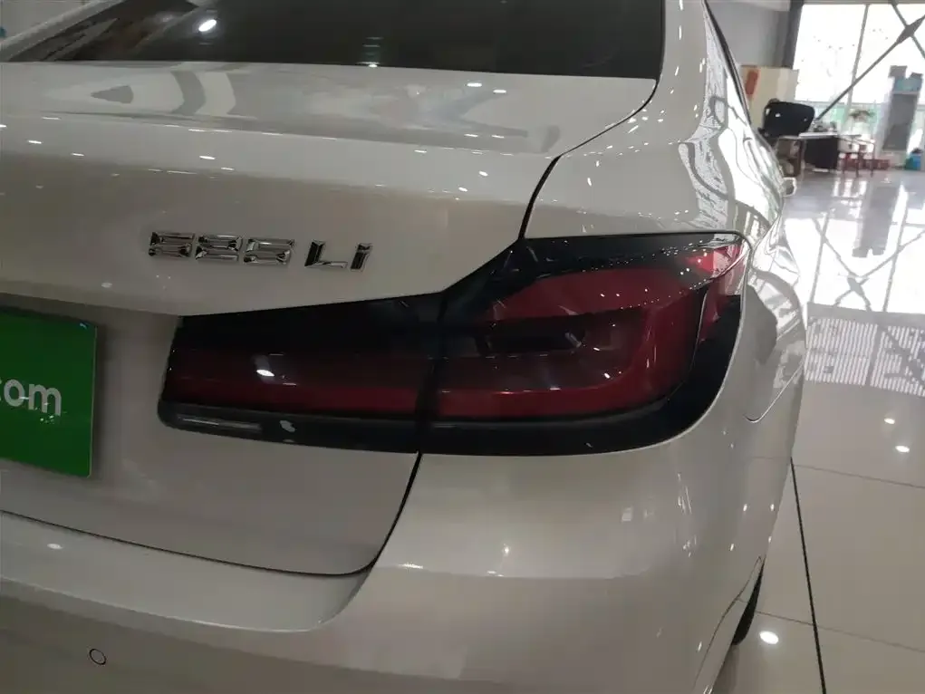 BMW 5 Series 2021 из CN, фото 3