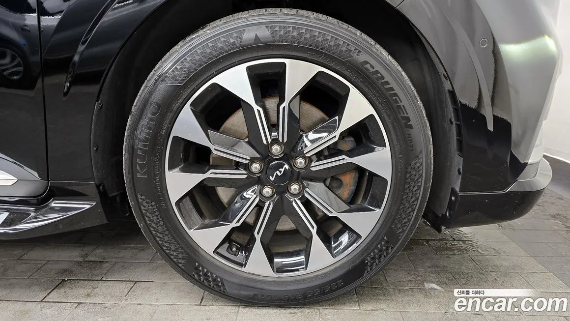 Kia Carnival — фото 10