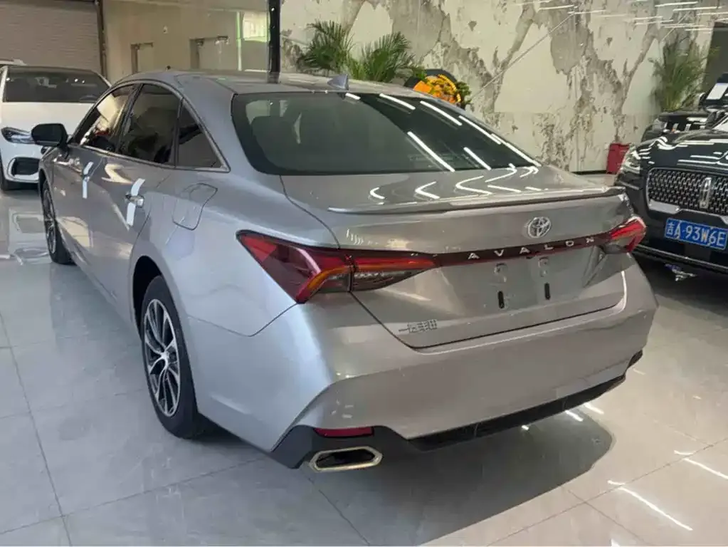 Toyota Avalon 2023 из CN, фото 3