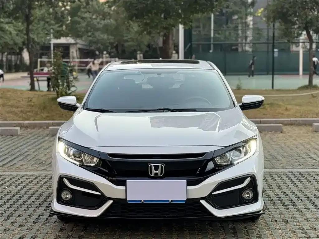 Honda Civic 2022 из CN, фото 2