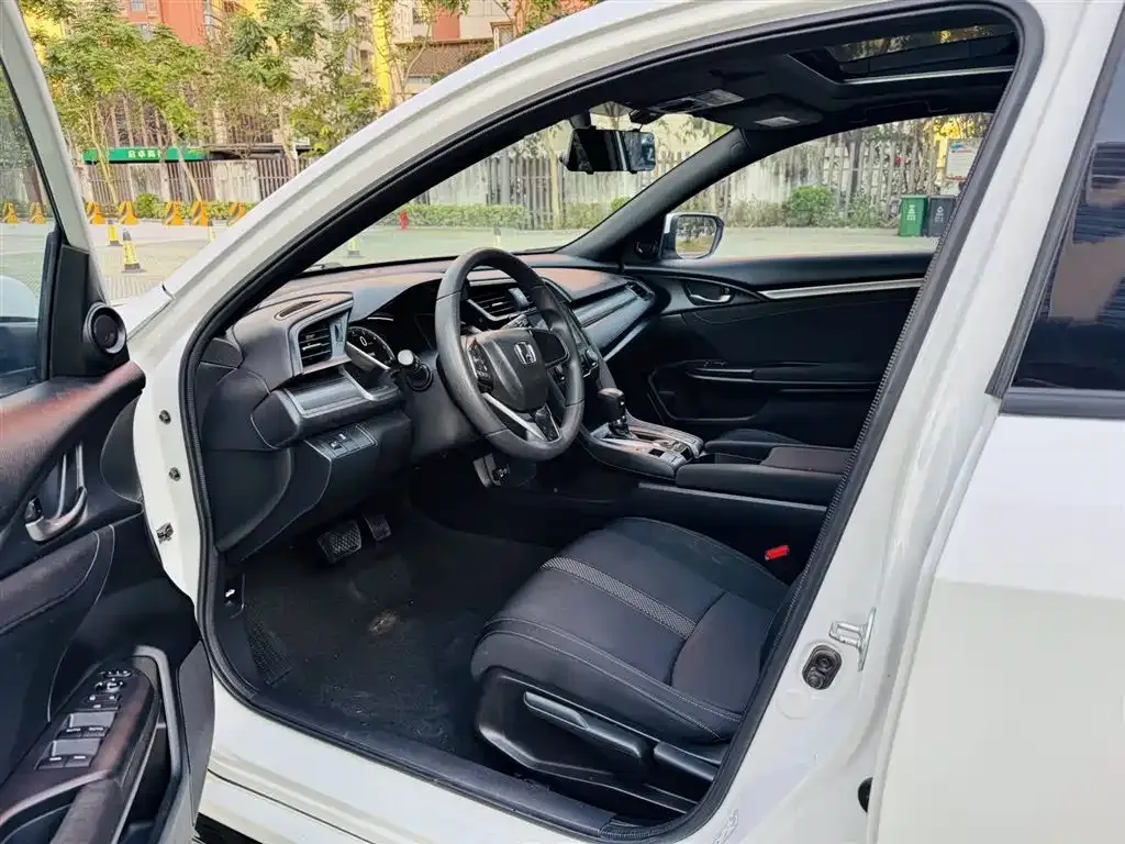 Honda Civic 2022 из CN, фото 10