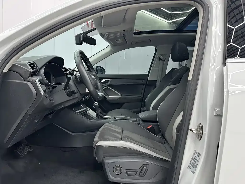 Audi Q3 2022 из CN, фото 4