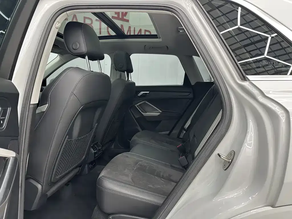 Audi Q3 2022 из CN, фото 10