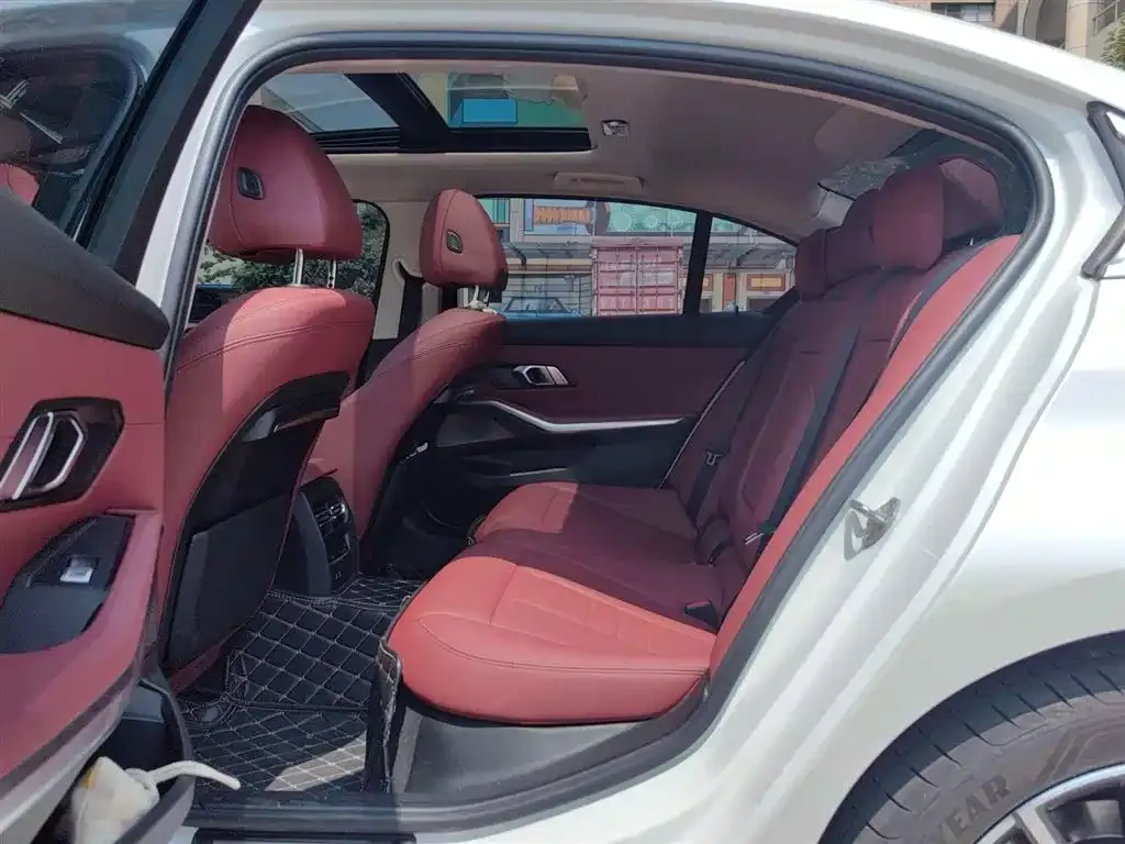 BMW 3 Series 2021 из CN, фото 2