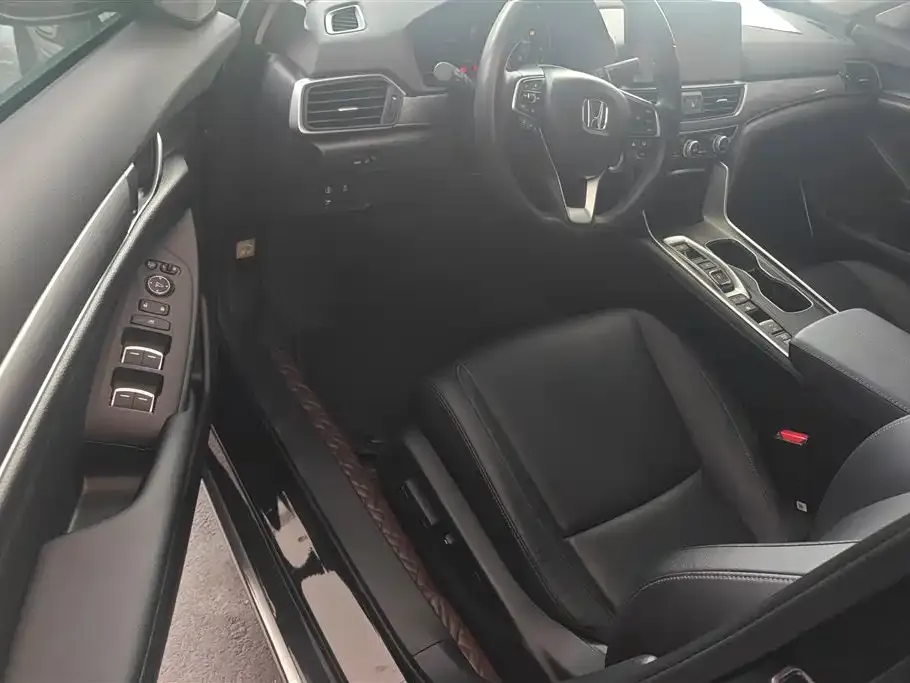 Honda Accord 2023 из CN, фото 2