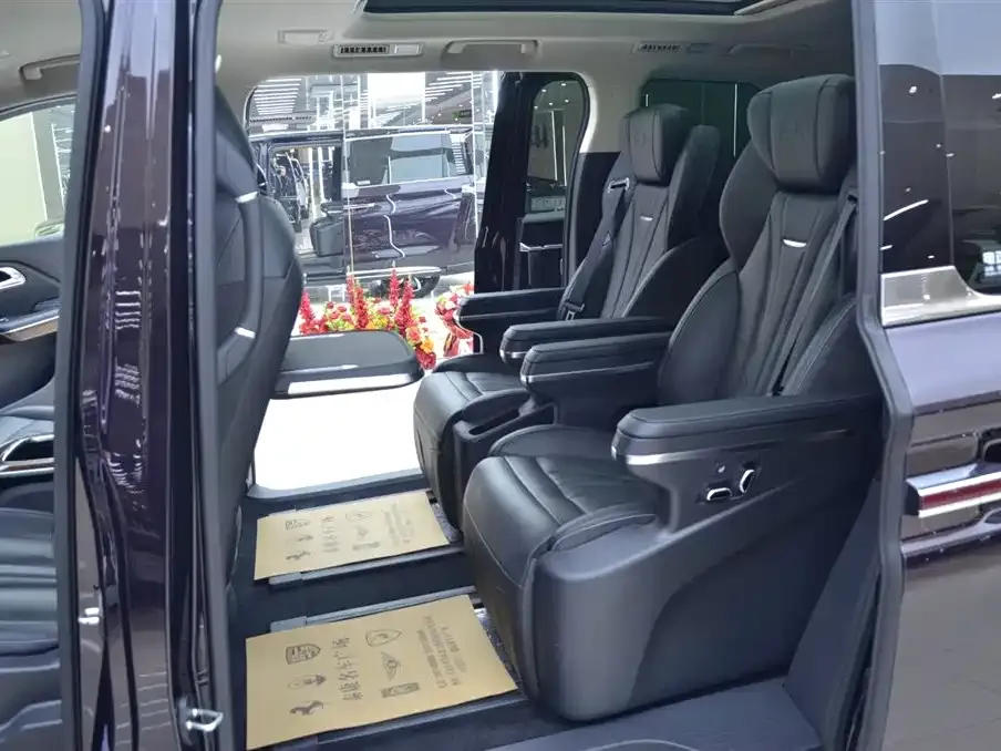 Hongqi HQ9 2023 из CN, фото 9