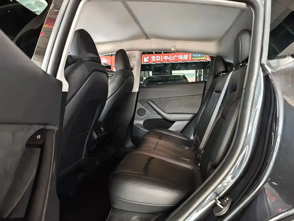 Tesla Model Y 2024 из CN, фото 6