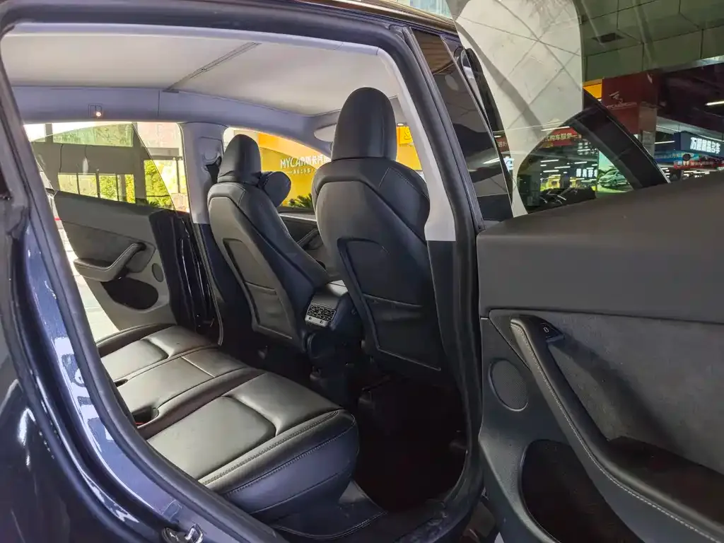Tesla Model Y 2024 из CN, фото 8