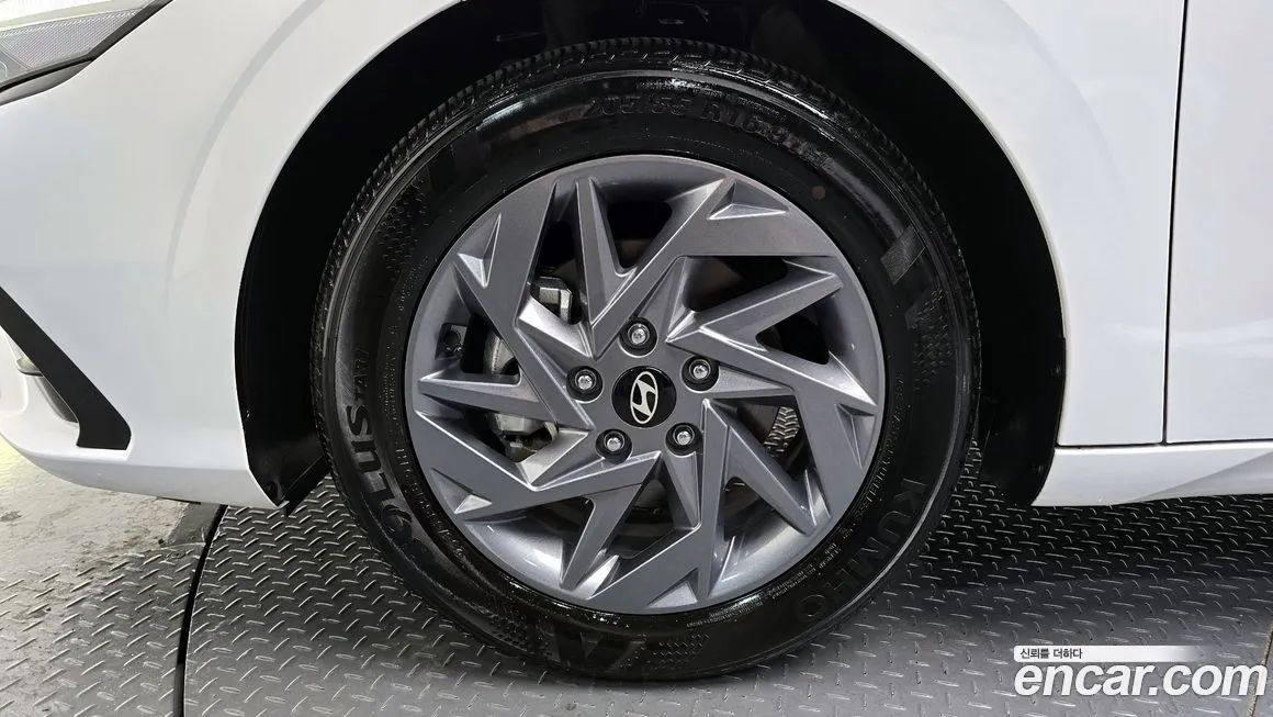 Hyundai AVANTE — фото 8
