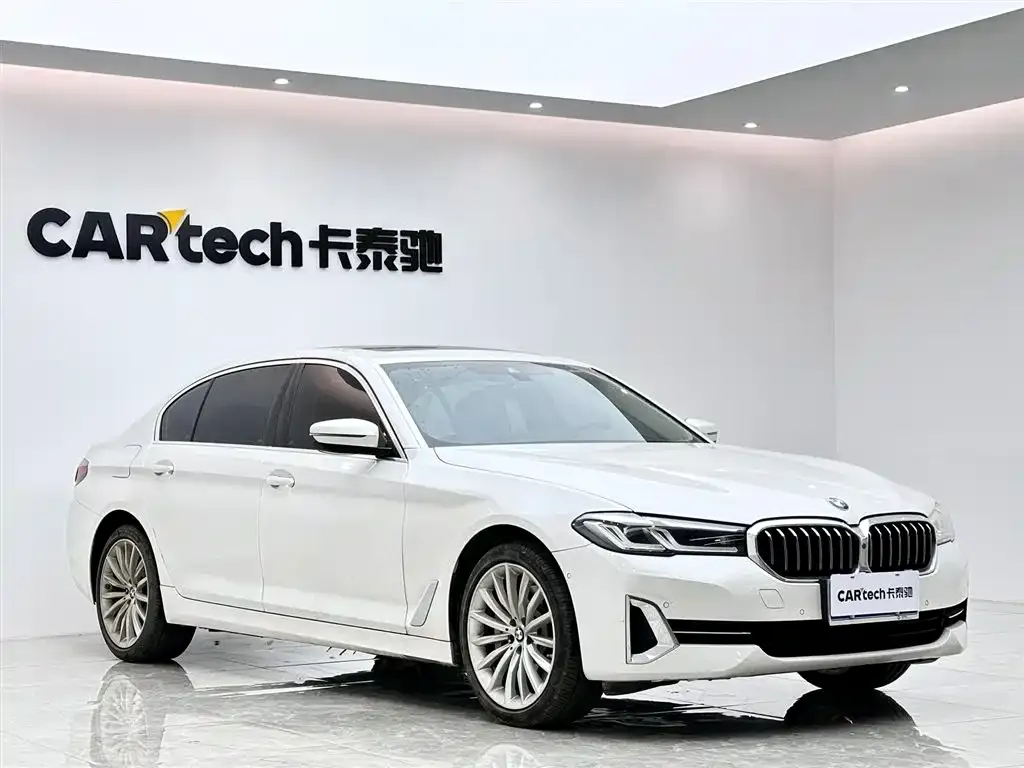 BMW 5 Series — фото 9