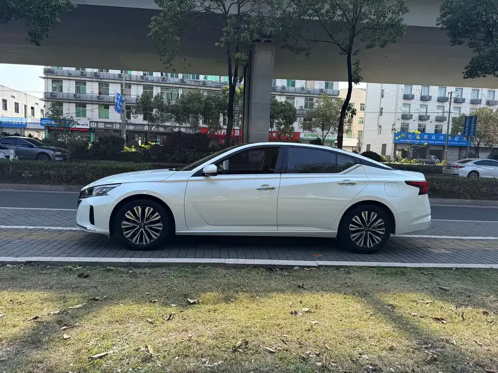 Nissan Teana 2023 из CN, фото 5