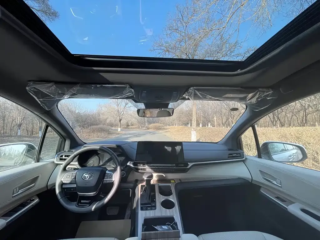 Toyota Sienna 2026 из CN, фото 4