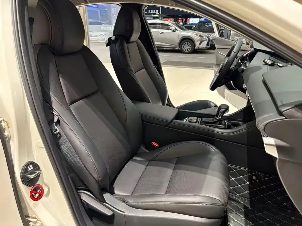 Mazda 3 Axela 2025 из CN, фото 10