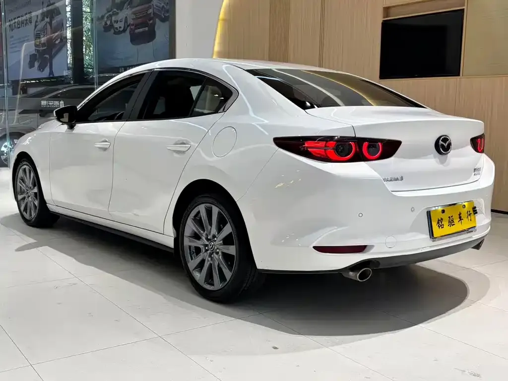 Mazda 3 Axela 2025 из CN, фото 2