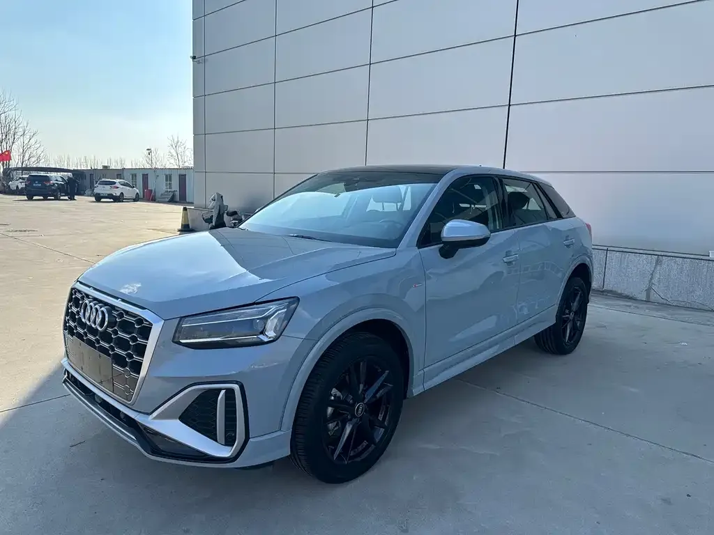 Audi Q2L 2023 из CN, фото 1